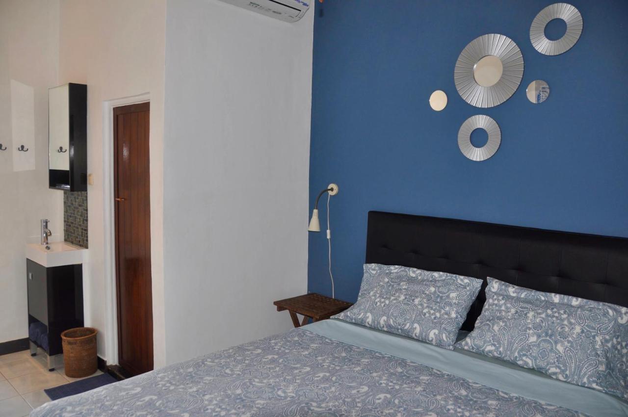Guesthouse The 4 Fish マナド エクステリア 写真